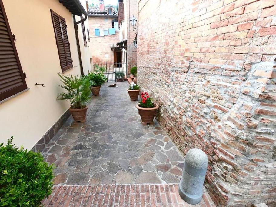 Villa Casa Lazzaro Al Centro Di Siena Exterior foto